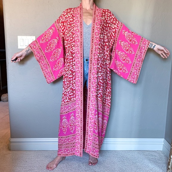 Spell - Picture 3 of 16